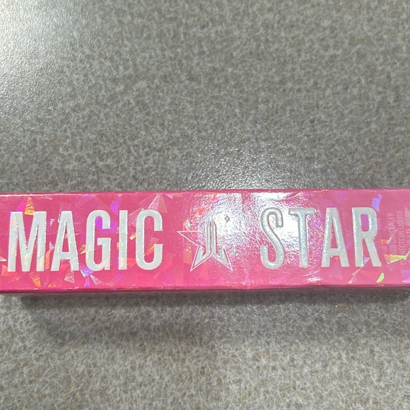 Jeffree Star Lavender Color Corrector Concealer NIB - Picture 2 of 3